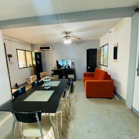 House G&S, Depto Con 3 Dormitorios Para 7 Personas Pleno Centro De La Ciudad プエルト・イグアス エクステリア 写真